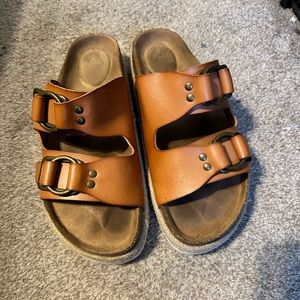 Time & Tru Platform Sandals